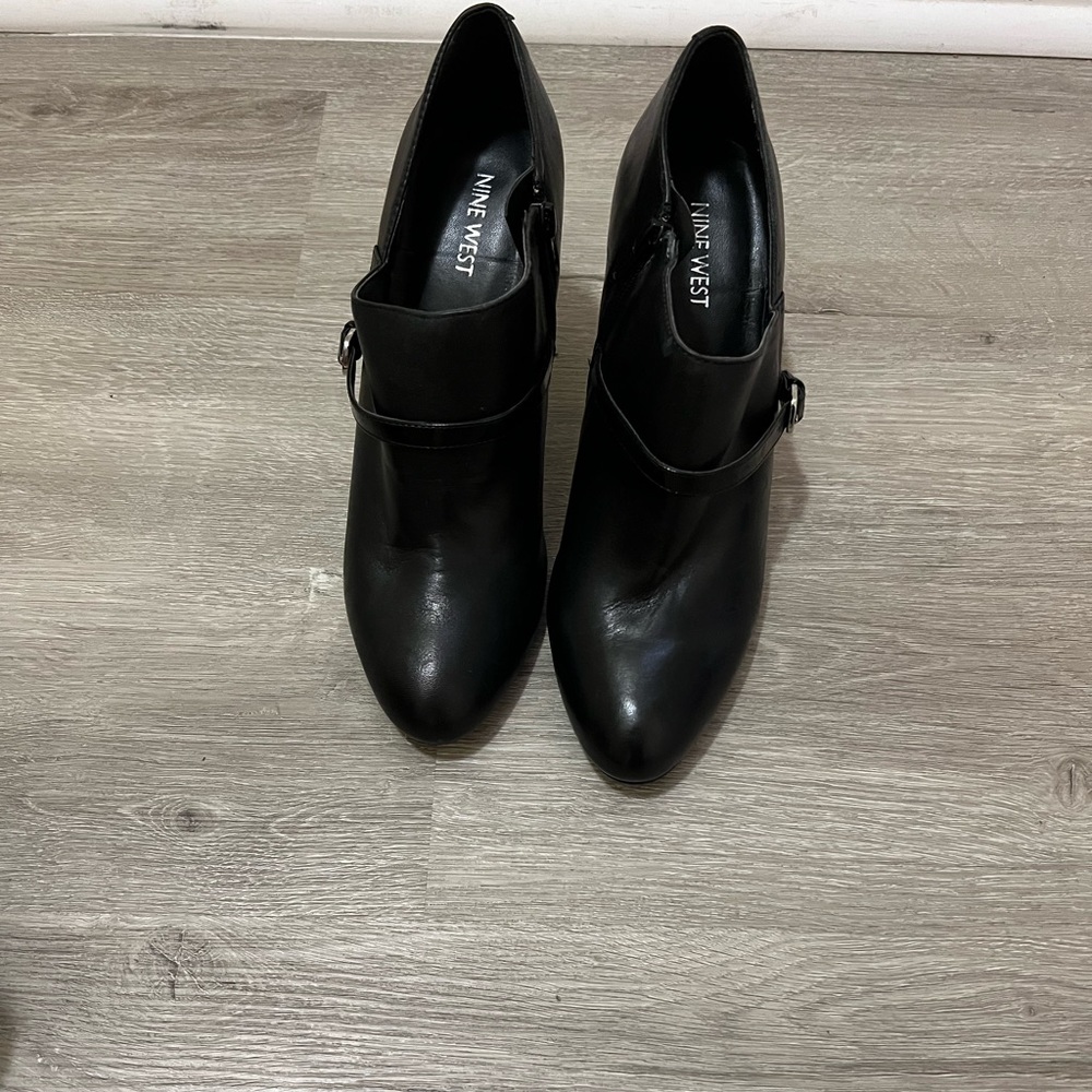 Black Nine West Heel